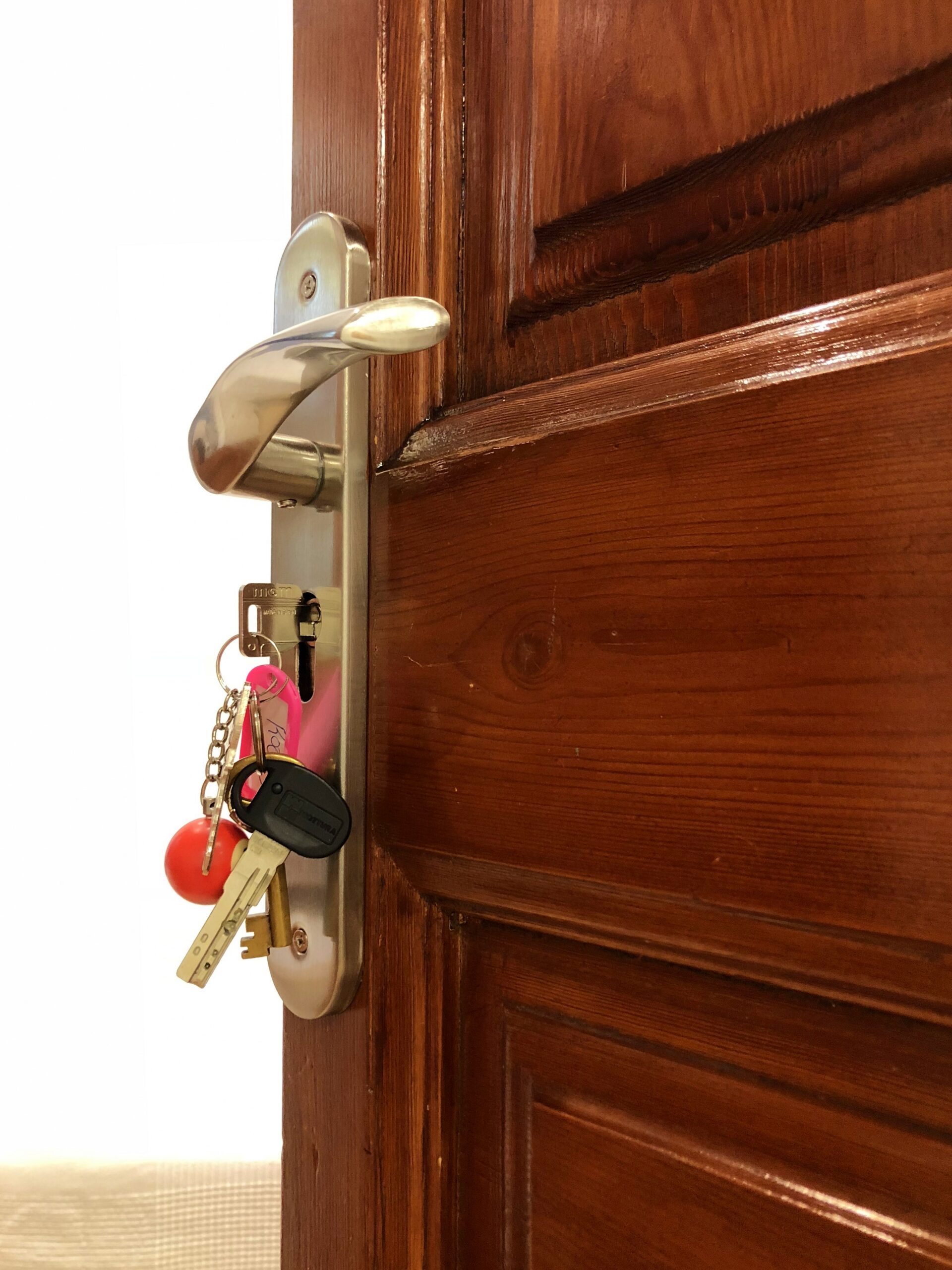 La Puerta Con Las Llaves Scaled